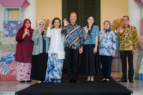 Peringati HBN, Menperin Ajak Generasi Muda Jadikan Batik Bagian Dari Gaya Hidup