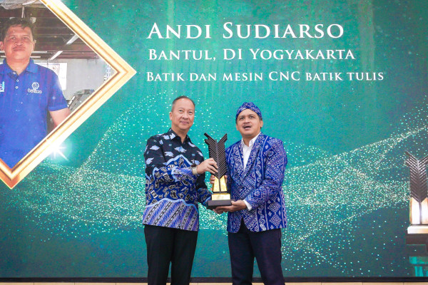 Terapkan Industri 4.0, IKM Binaan Hasilkan Terobosan Produksi Batik