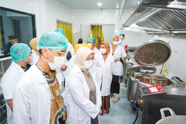 Sinergi Pusat dan Daerah Berbuah Manis, Produksi IKM Rendang Tembus Empat Ton Per Bulan