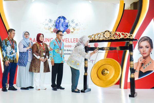 Ekspor Lampaui USD 9 Miliar, Industri Perhiasan Berkilau di Pasar Global