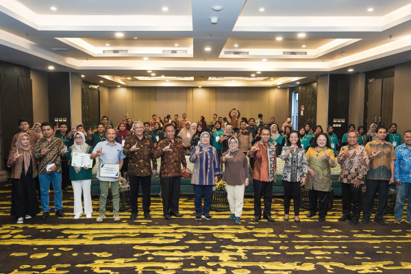 Dukung Gernas BBI, Kemenperin Berdayakan IKM Tenun dan Olahan Kelapa di NTB