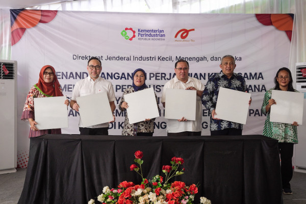 Kemenperin bersama Arwana Ceramics Fasilitasi IKM Terapkan Keamanan Produksi Pangan