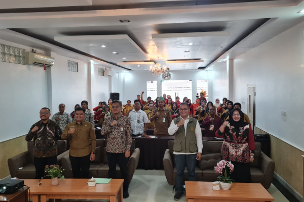 Dorong Industri Hijau, Kemenperin bersama Dekranas Bina IKM Tenun Pewarna Alam