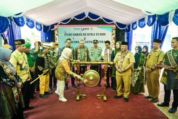 Pacu Industri Wastra Kabupaten Berau, Sentra IKM Tenun Sambaliung Diresmikan